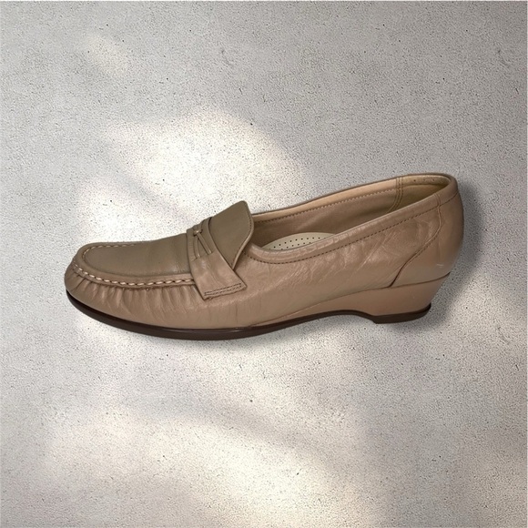SAS Beige Leather Moc Toe Comfort Loafers Walking Shoes USA - Picture 3 of 9